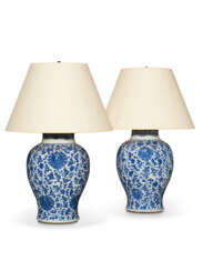 A PAIR OF CHINESE EXPORT PORCELAIN BLUE AND WHITE JARS, MOUNTED AS LAMPS