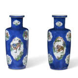 A PAIR OF CHINESE FAMILLE VERTE AND POWDER BLUE VASES - photo 4