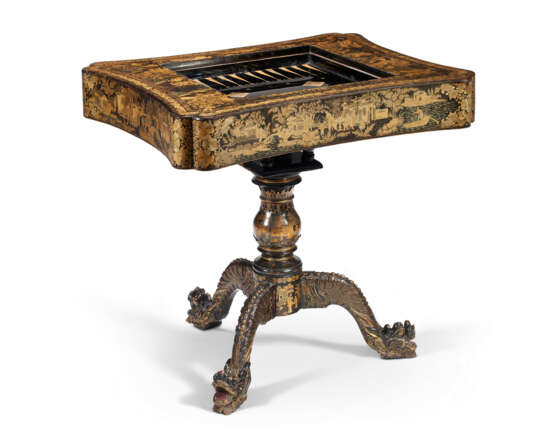 A CHINESE EXPORT BLACK-AND-GILT LACQUER GAMES TABLE - фото 5