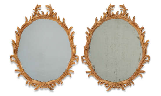 A PAIR OF GEORGE III STYLE GILTWOOD MIRRORS - фото 1