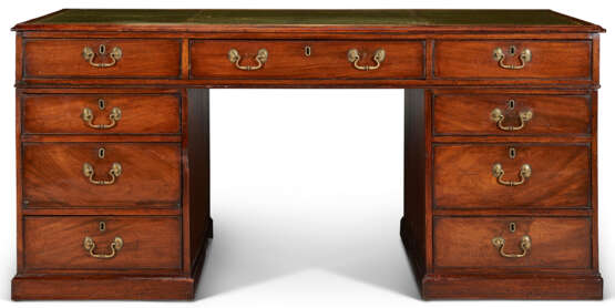 A GEORGE III MAHOGANY PARTNER'S DESK - photo 2