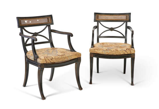 A PAIR OF REGENCY BLACK-PAINTED AND PARCEL-GILT ARMCHAIRS - фото 1