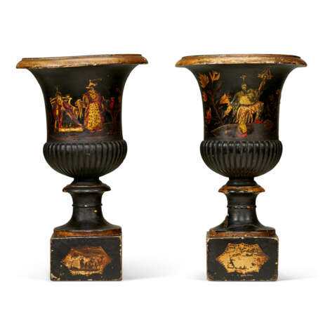 A PAIR OF REGENCY BLACK AND GILT-JAPANNED FRUITWOOD URNS - photo 2