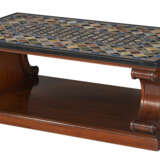 A SPECIMEN MARBLE AND HARDSTONE LOW TABLE - Foto 1
