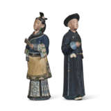 A PAIR OF CHINESE EXPORT POLYCHROME-DECORATED NODDING HEAD FIGURES - photo 5