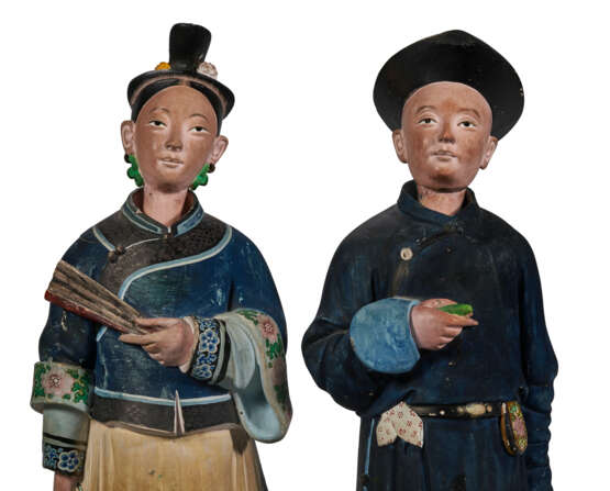 A PAIR OF CHINESE EXPORT POLYCHROME-DECORATED NODDING HEAD FIGURES - Foto 6
