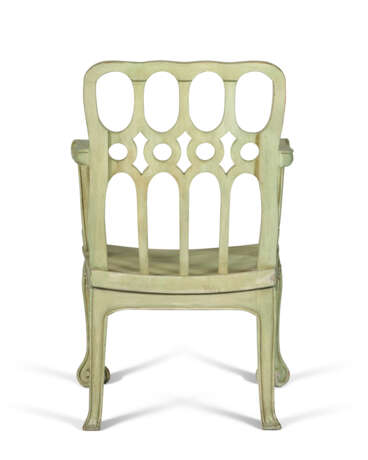 A GEORGE III STYLE GREEN-PAINTED ARMCHAIR - Foto 4