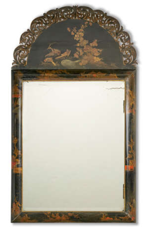 A WILLIAM AND MARY BLACK-AND-GILT JAPANNED MIRROR - photo 1