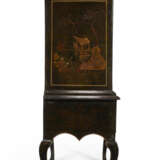 A GEORGE I BLACK, GILT, AND POLYCHROME JAPANNED AND PARCEL-GILT CHEST-ON-STAND - фото 4