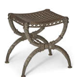A FRENCH CAST-IRON 'CURULE' STOOL - Foto 1