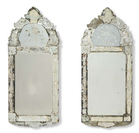 A PAIR OF NORTH EUROPEAN ENGRAVED GLASS MIRRORS - фото 1