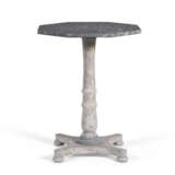 AN ITALIAN MARBLE OCCASIONAL TABLE - фото 1