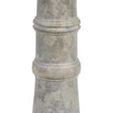 AN ITALIAN MARBLE OCCASIONAL TABLE - Foto 6