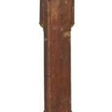 A GEORGE III SCARLET, GILT, AND POLYCHROME-JAPANNED LONG-CASE CLOCK - Foto 5