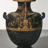 AN ATTIC RED-FIGURED HYDRIA - photo 5