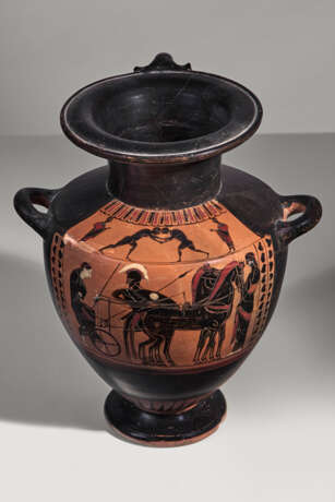 AN ATTIC BLACK-FIGURED HYDRIA - Foto 3