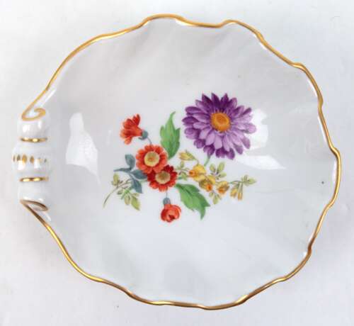 Meissen-Muschelschälchen, Bunte Blume 3 mit Goldrand, 1. Wahl, L. 11 cm - Foto 1