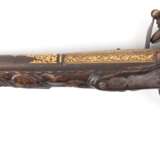 Steinschloßpistole, 18. Jh., nicht funktionstüchtig, Schloß defekt, starke Gebrauchspuren, L. 49 cm - Foto 2