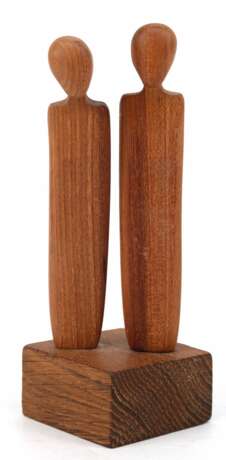 Holzplastik "Zwei stilisierte Personen", Beziehungsfiguren mit variabler Stellung zueinander, auf Holzsockel, Ges.-H. 15 cm - фото 1