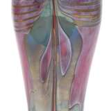 Vase, Eisch signiert, farbloses Glas, rosa/blau überfangen, mit lüstrierendem Dekor, H. 30,5 cm - photo 1