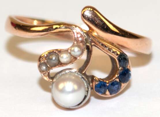 Jugendstil-Ring, 585er RG, mit 5 Perlen und 4 Saphiren besetzt, ges. 2,48 g, RG 52 - фото 1