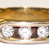 Ring, 585er GG, in Reihe besetzt mit 3 Brillanten von zus. ca. 0,27 ct., ges. 5 g, RG 57 - Foto 1