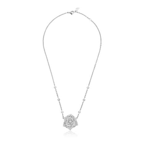 PIAGET SET OF DIAMOND 'ROSE' PENDENT NECKLACE AND EARRINGS - photo 2