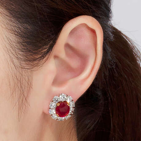 RUBY AND DIAMOND EARRINGS AND RING - фото 7