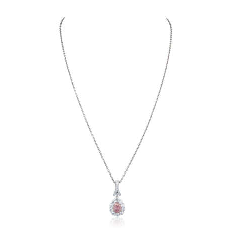 COLOURED DIAMOND AND DIAMOND PENDENT NECKLACE - Foto 3