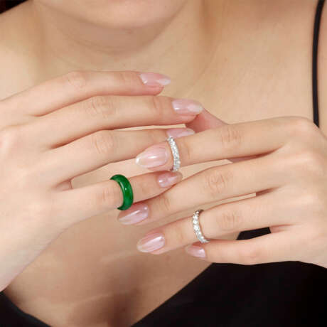 JADEITE ABACUS SEED RING AND PAIR DIAMOND BANDS - Foto 8