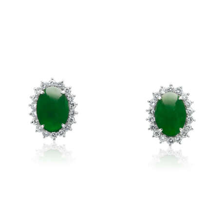 NO RESERVE - JADEITE AND DIAMOND PENDENT EARRINGS; TOGETHER WITH A PAIR OF JADEITE AND DIAMOND EARRINGS - photo 4