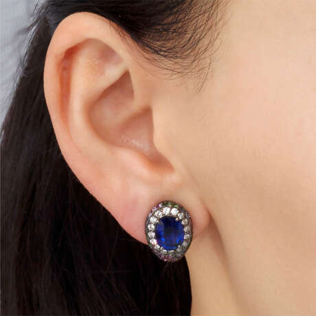 SET OF SAPPHIRE, COLOURED SAPPHIRE AND DIAMOND EARRINGS AND RING - фото 6