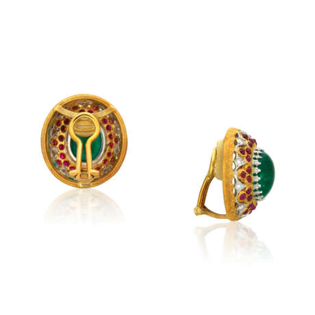 SET OF EMERALD, RUBY AND DIAMOND EARRINGS AND RING - Foto 5