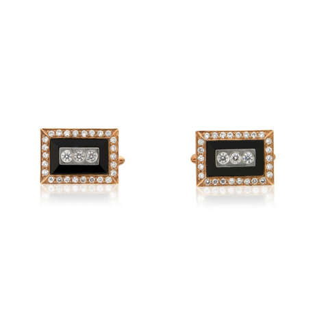 NO RESERVE - CULTURED-PEARL, DIAMOND AND ONYX CUFFLINKS; TOGETHER WITH ONYX AND DIAMOND CUFFLINKS - photo 2