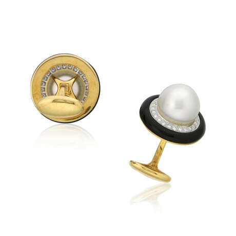 NO RESERVE - CULTURED-PEARL, DIAMOND AND ONYX CUFFLINKS; TOGETHER WITH ONYX AND DIAMOND CUFFLINKS - фото 5