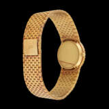 PIAGET, GOLD AND DIAMOND-SET BRACELET WATCH, REF. 9706 C111 - Foto 2