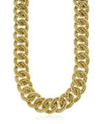 Neck jewellery. VERDURA GOLD 'ROPE-LINK' NECKLACE