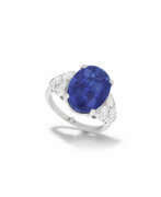 Sapphire. SAPPHIRE AND DIAMOND RING