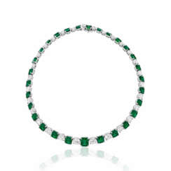 CARVIN FRENCH EMERALD AND DIAMOND NECKLACE