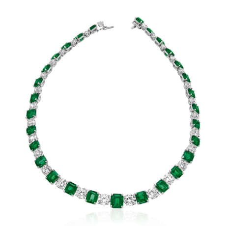 CARVIN FRENCH EMERALD AND DIAMOND NECKLACE - Foto 4