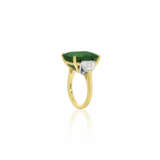 BULGARI EMERALD AND DIAMOND RING - Foto 5