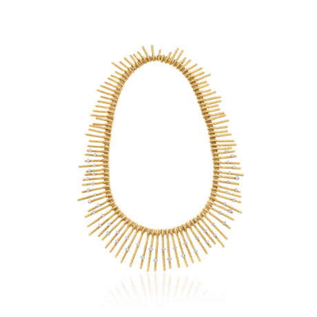 TIFFANY & CO., JEAN SCHLUMBERGER DIAMOND AND GOLD 'FRINGE' NECKLACE - photo 3