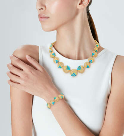 TIFFANY & CO. SET OF TURQUOISE AND GOLD JEWELRY - фото 2