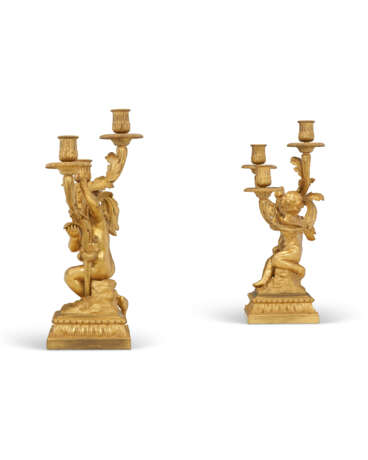 A PAIR OF FRENCH ORMOLU TWO-BRANCH CANDELABRA - фото 5