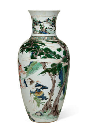 A CHINESE FAMILLE VERTE PORCELAIN OVOID VASE - фото 2