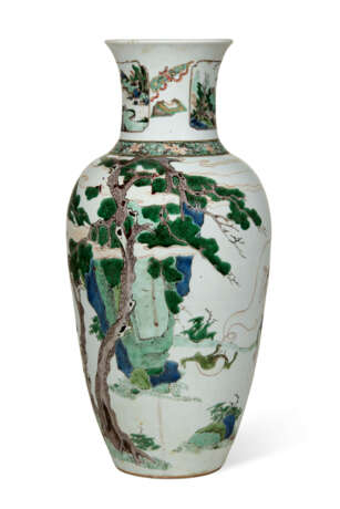 A CHINESE FAMILLE VERTE PORCELAIN OVOID VASE - фото 3
