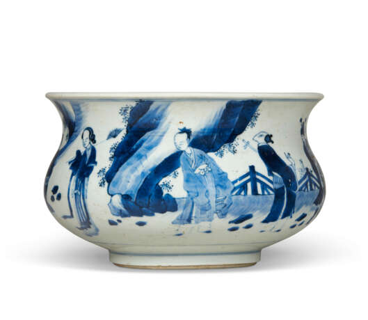 A CHINESE BLUE AND WHITE PORCELAIN BOMB&#201;-FORM CENSER - фото 3
