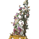 A LOUIS XV ORMOLU AND TOLE-PEINTE-MOUNTED DERBY PORCELAIN CHINOISERIE FIGURE GROUP EMBLEMATIC OF TASTE - photo 6