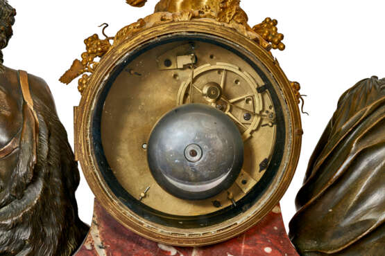 A LATE LOUIS XVI ORMOLU-MOUNTED ROUGE GRIOTTE MARBLE AND PATINATED-BRONZE MANTEL CLOCK - photo 8