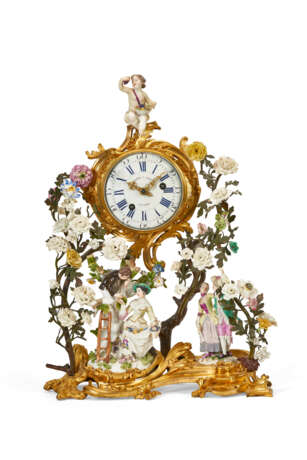 A LOUIS XV MEISSEN AND FRENCH PORCELAIN-MOUNTED ORMOLU AND TOLE PEINTE MANTEL CLOCK - photo 1